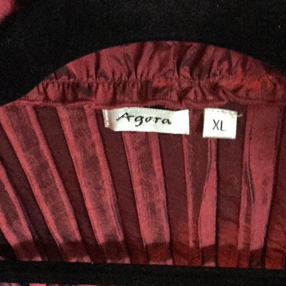 Fancy top - Picture 3 of 3